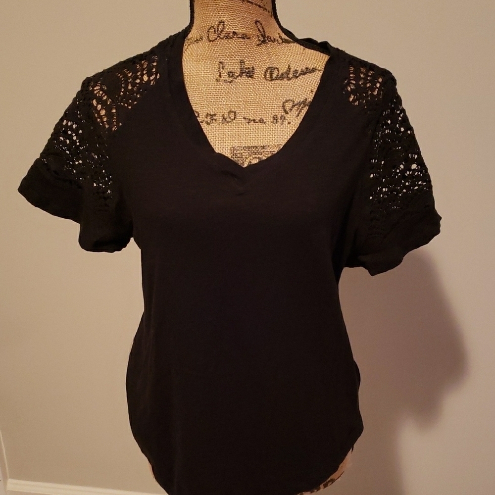 Philosophy Black Ruffled Short Sleeve Blouse